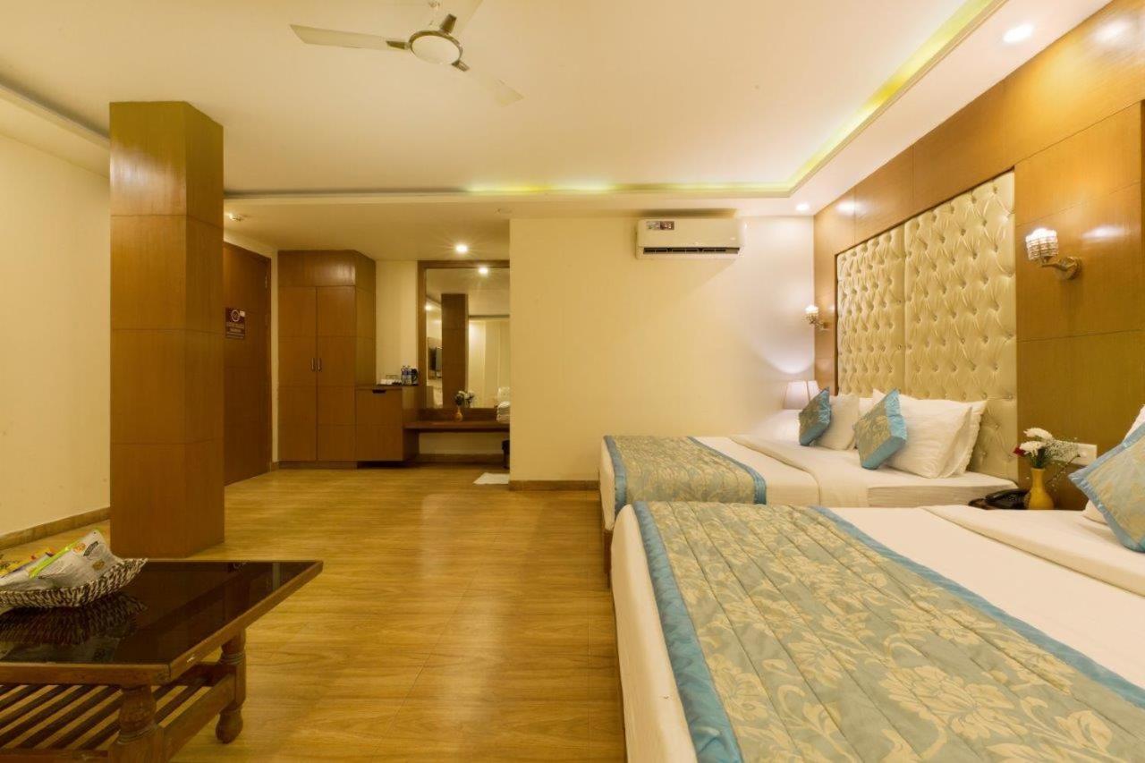 Hotel Viva Palace By Opo New Delhi Exterior photo